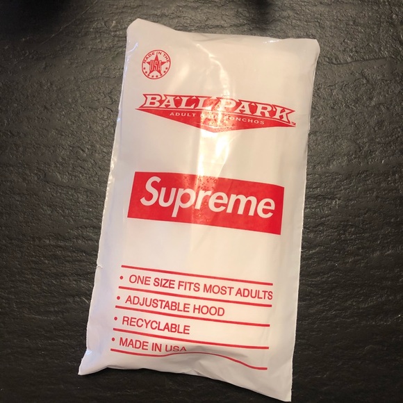 Supreme raincoat - Picture 2 of 2